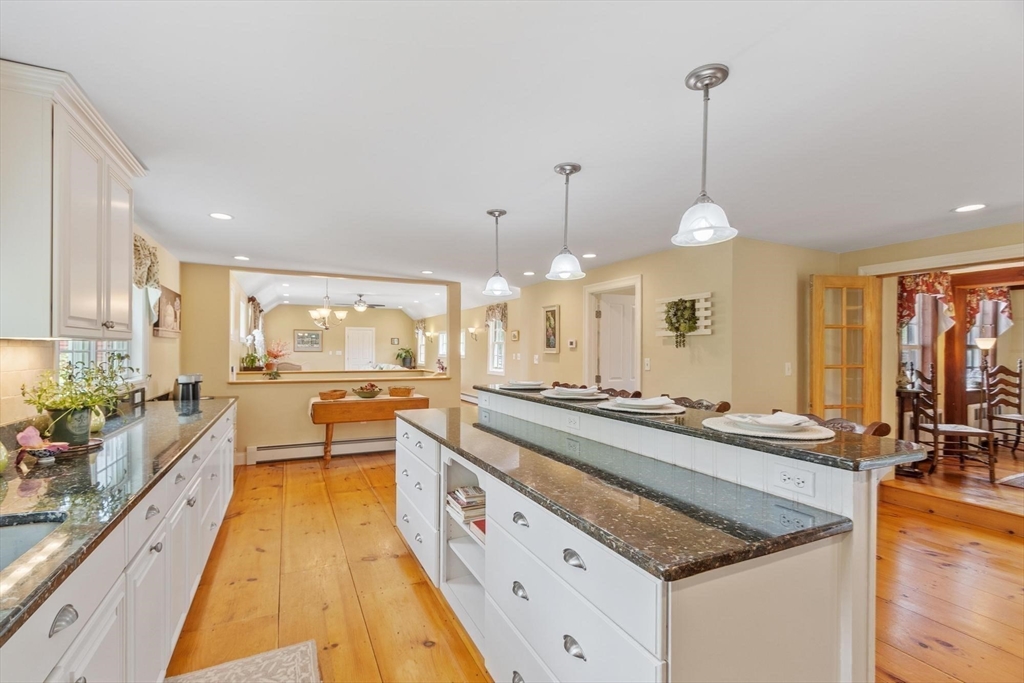 19 Maple Road Chelmsford, MA 01824 - Photo 13 of 37