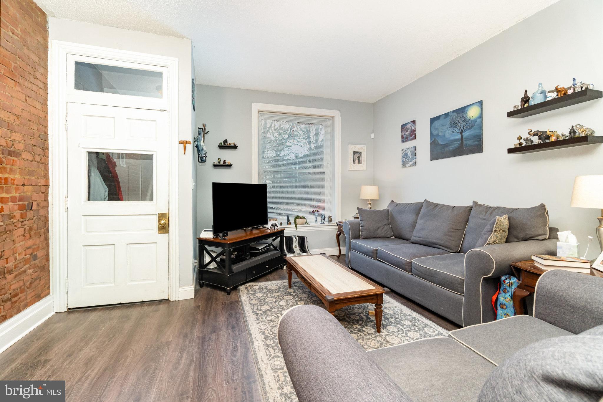 215 Muench Street Harrisburg, PA 17102 - Photo 6 of 34