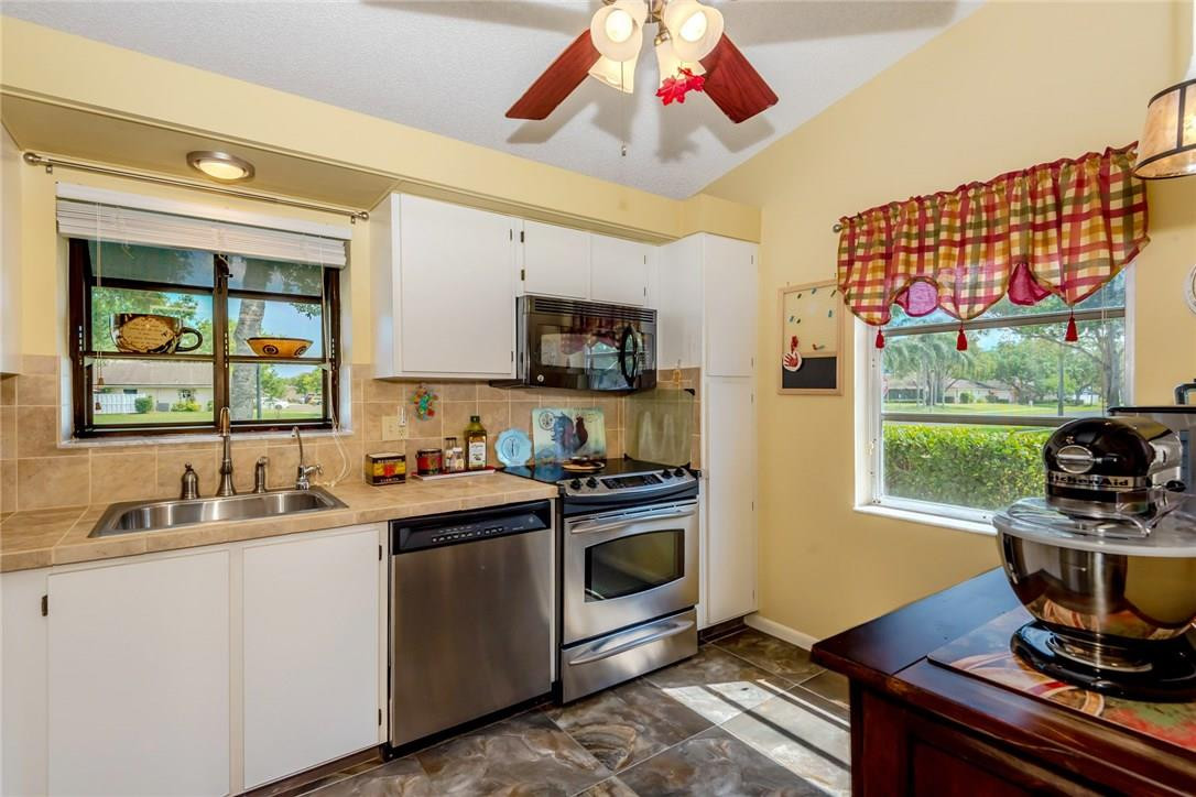 8933 Meadowlark Way, Unit D Boca Raton, FL 33496 - Photo 3 of 35 Photo 3