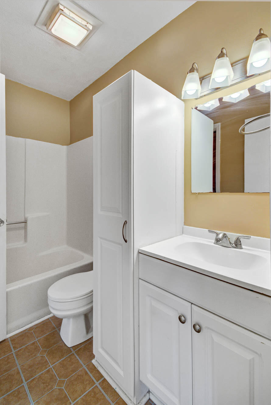 2318 Applebee Way Charleston, SC 29414 - Photo 18 of 22 22