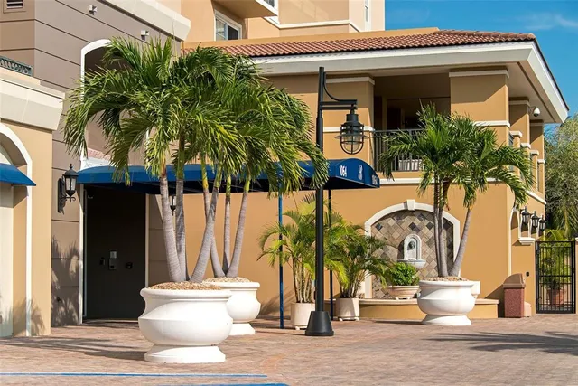 $489,000 | 1064 North Tamiami Trail, Unit 1435, Sarasota, FL 34236