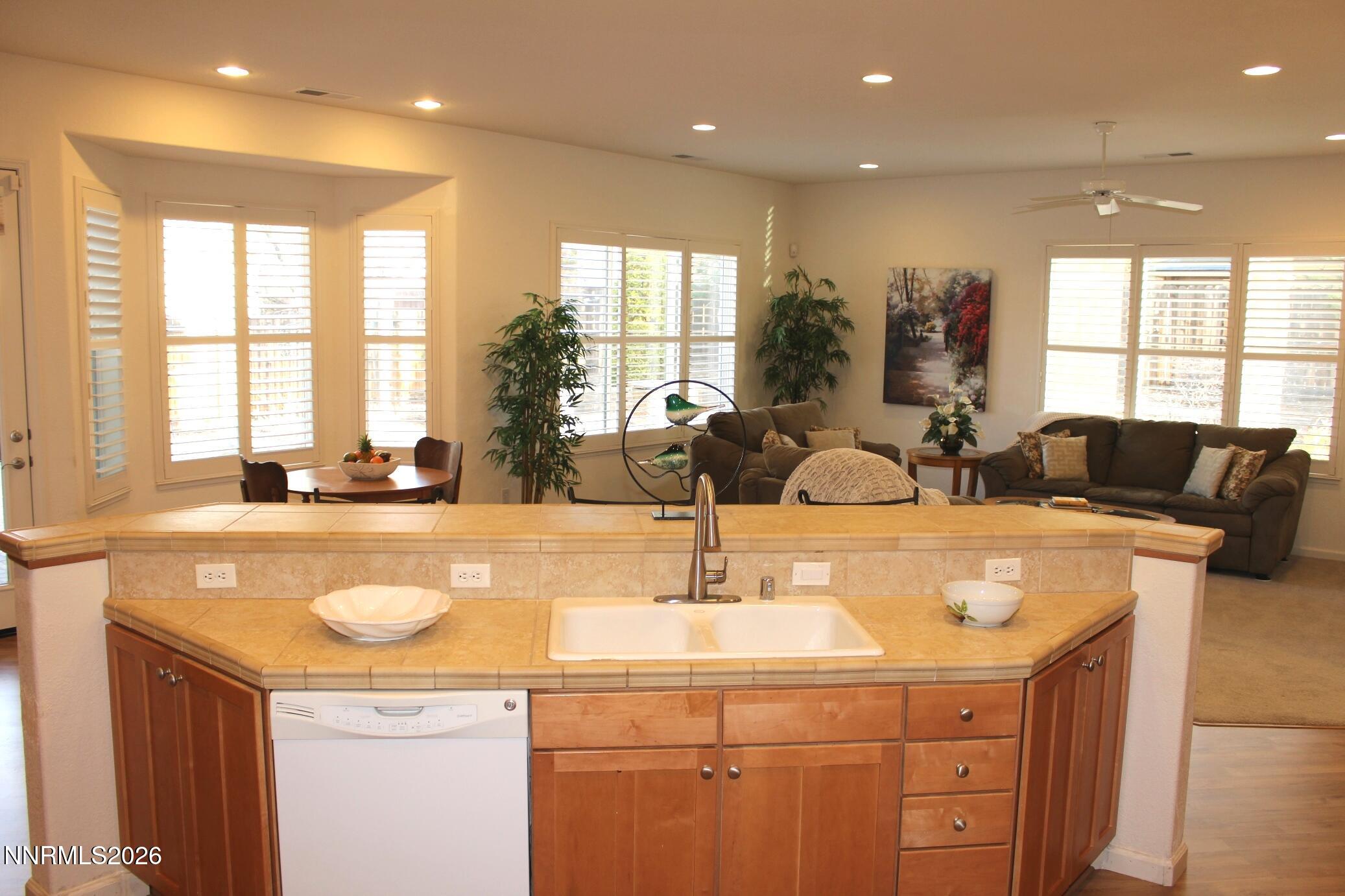 1588 Gemtown Court Reno, NV 89521 - Photo 8 of 49 IMG_1063