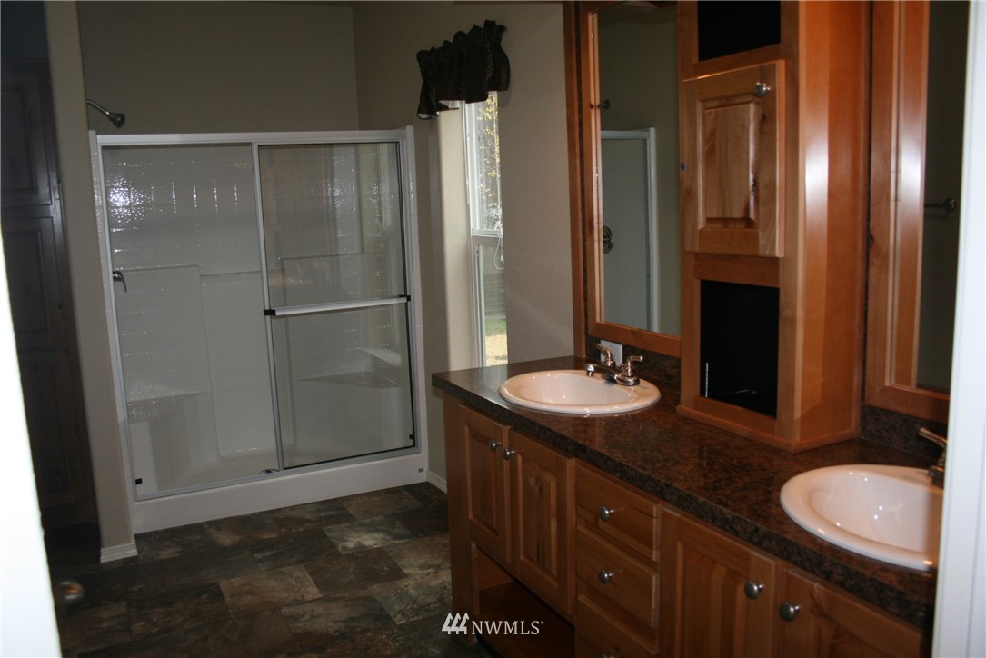 3620 Columbia Heights Road Longview, WA 98632 - Photo 18 of 25 Gallery Image 18