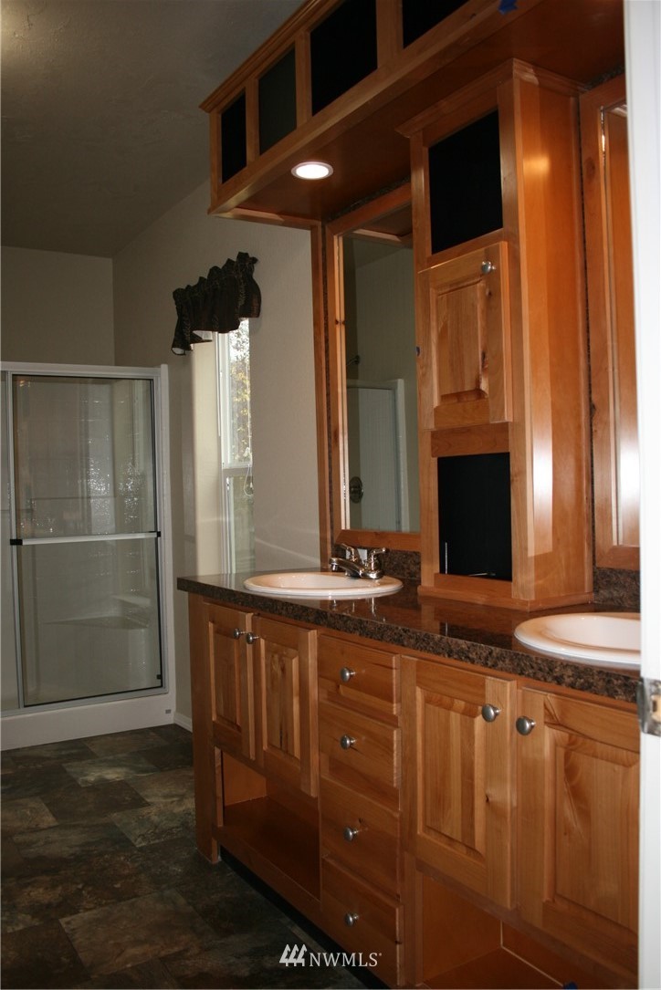 3620 Columbia Heights Road Longview, WA 98632 - Photo 19 of 25 Gallery Image 19