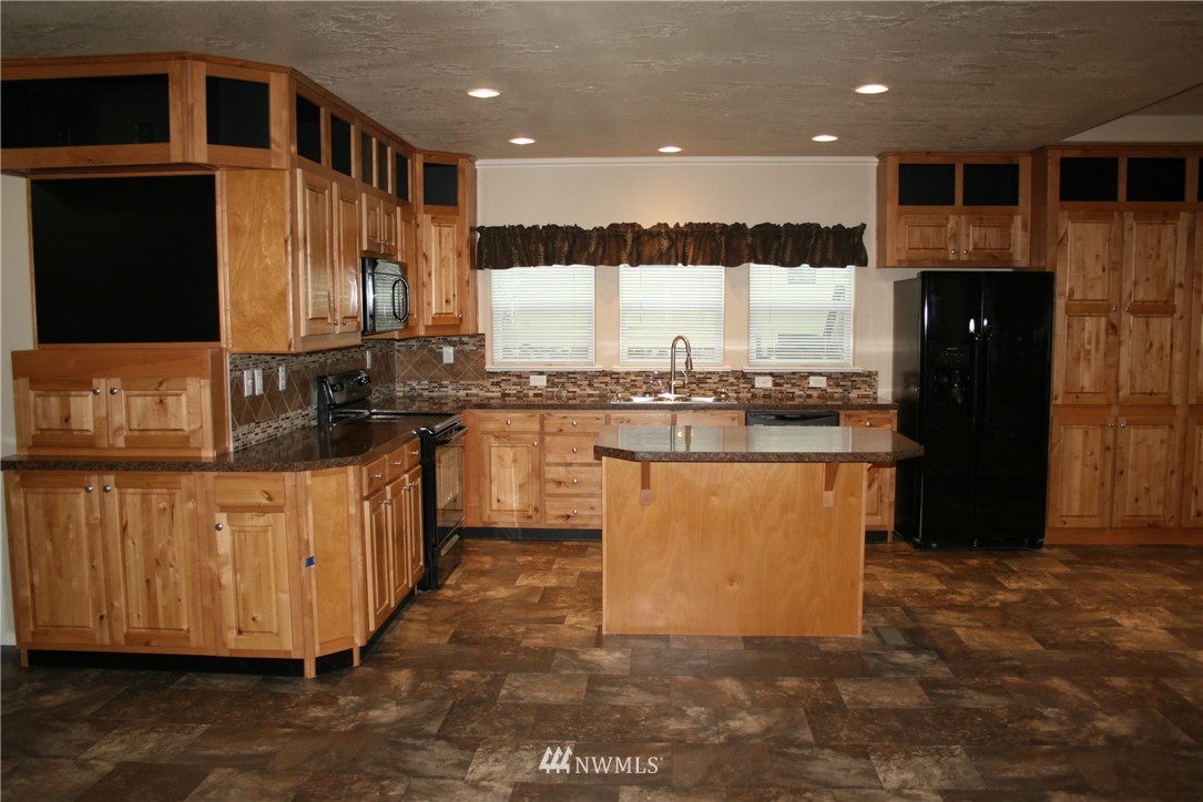 3620 Columbia Heights Road Longview, WA 98632 - Photo 7 of 25 Gallery Image 7