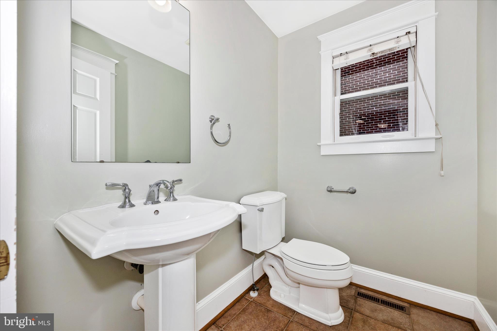 16 East 5th Street Frederick, MD 21701 - Photo 18 of 39 Main level Powder Room