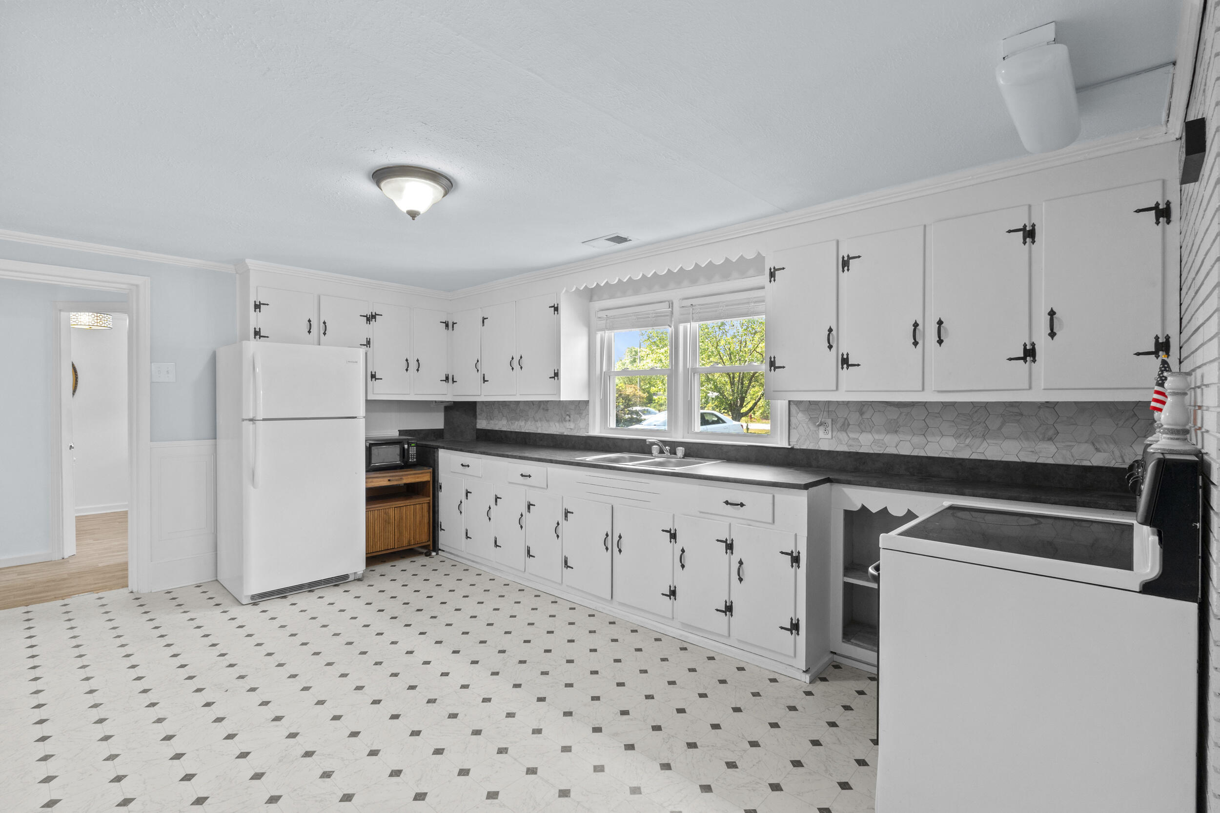 4517 Festival Trail Road Wagener, SC 29164 - Photo 8 of 23