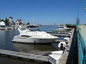 $10,000 | 19 Gaslight Pointe Marina, Unit SLIP19, Racine, WI 53403