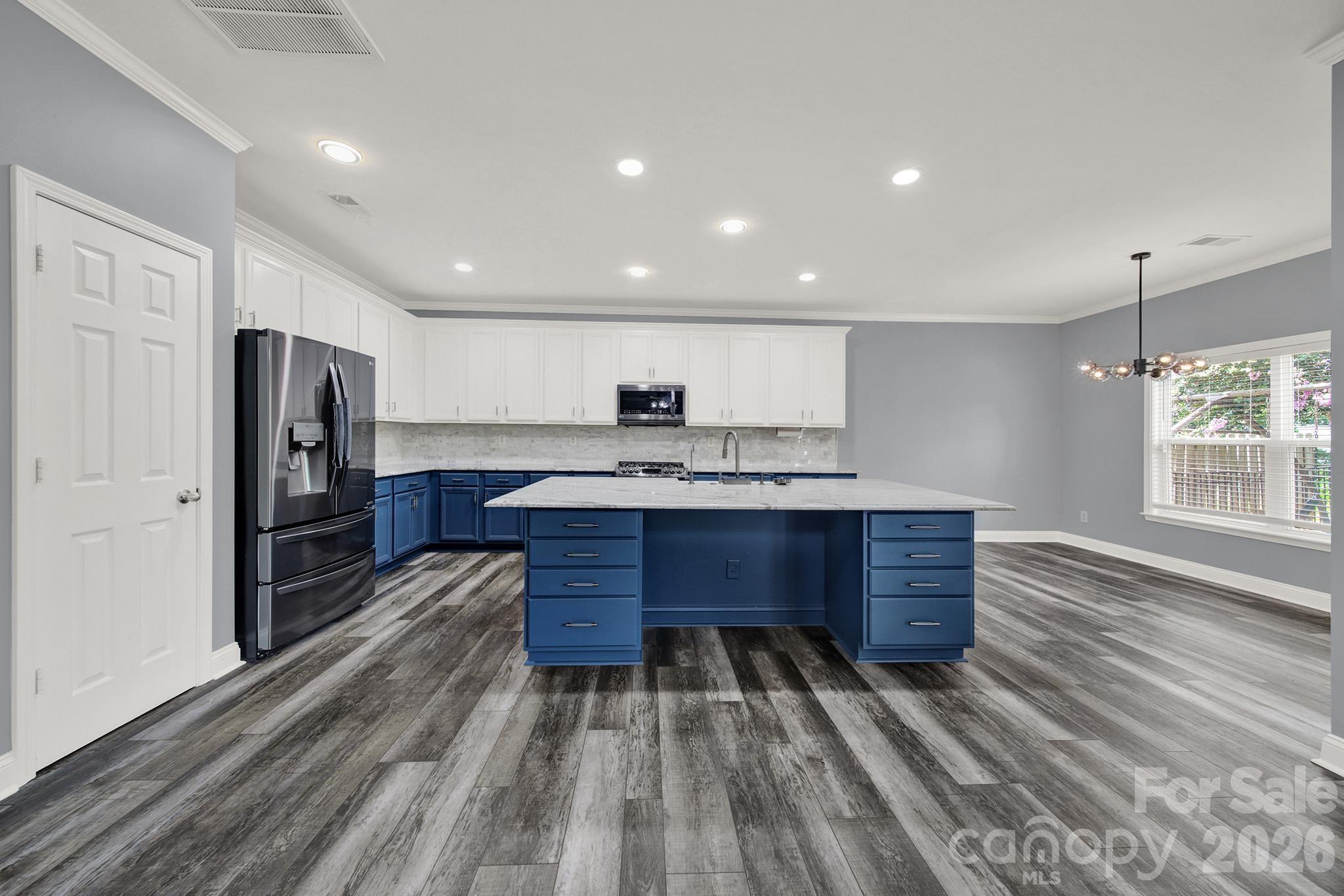 325 Mt Side Way Fort Mill, SC 29715 - Photo 12 of 47