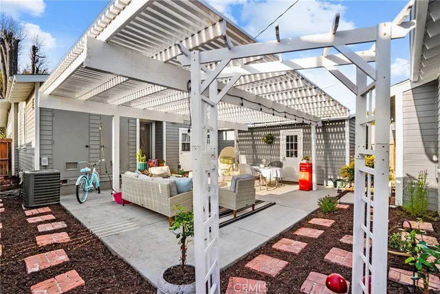 $2,800 | 426 Jacaranda Place, Unit A, Fullerton, CA 92832