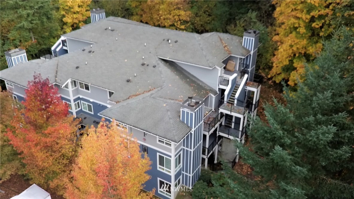 3918 243rd Place Southeast, Unit F304 Bothell, WA 98021 - Photo 23 of 25 an aerial view of a house