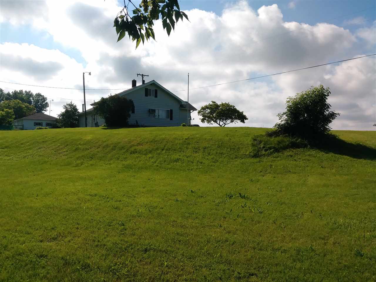 1715 East Whitefeather Road Pinconning, MI 48650 - Photo 3 of 29