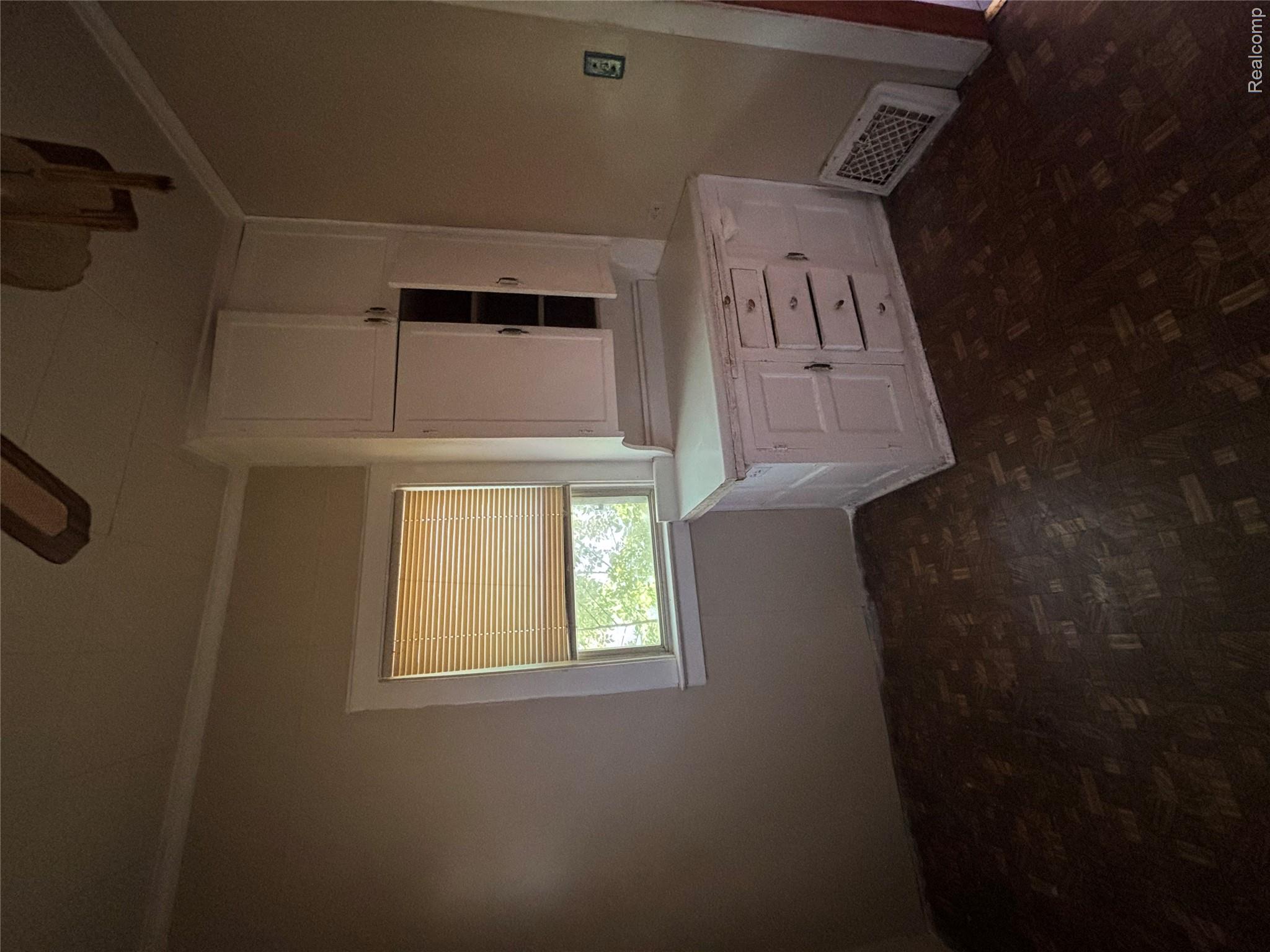 1122 Simcoe Avenue Flint, MI 48507 - Photo 19 of 21 IMG_1183.jpeg