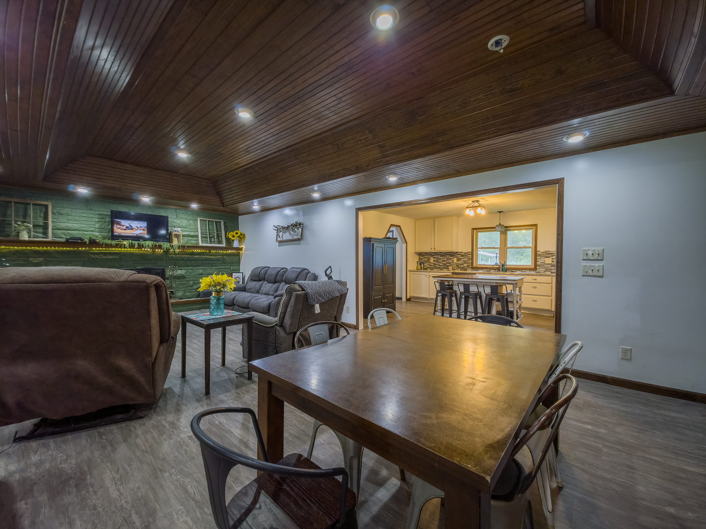 4657 Bridgeport Road Bridgeport, IL 62417 - Photo 5 of 32