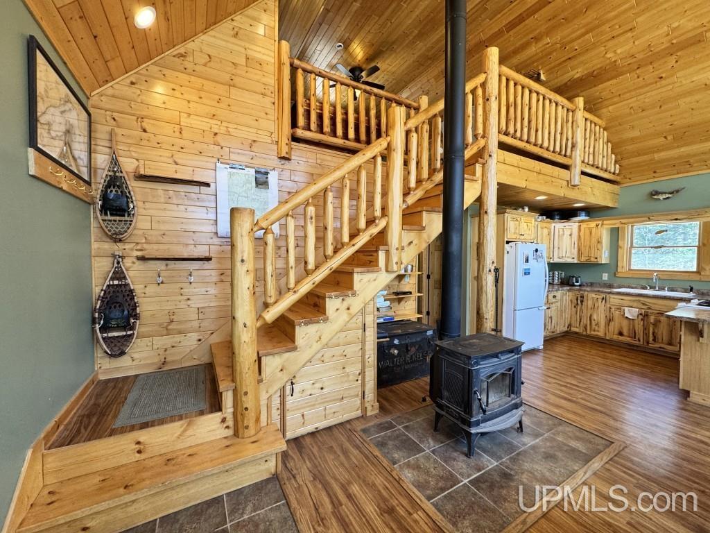14236 Basalt Street Covington, MI 49919 - Photo 5 of 70