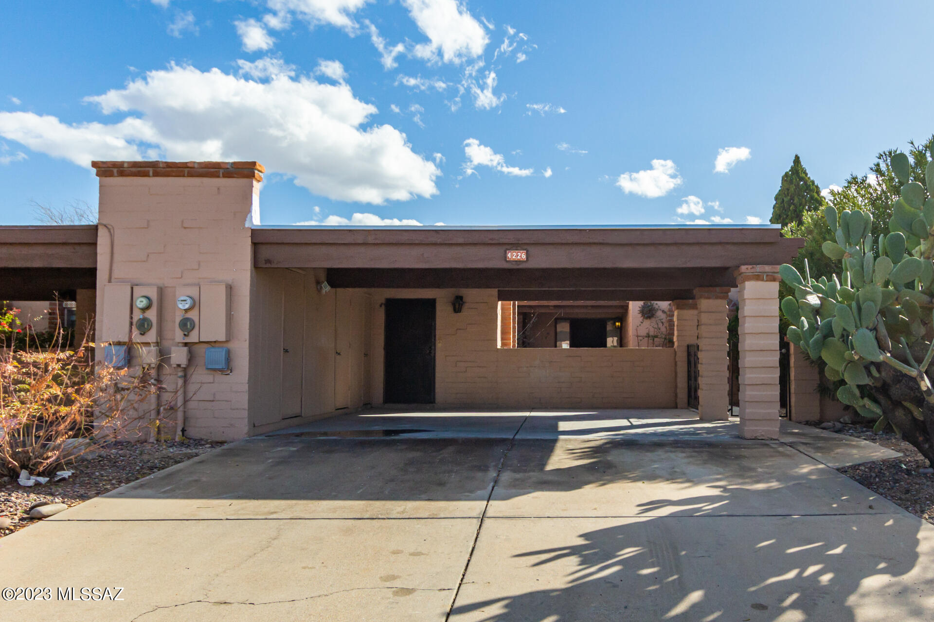 4226 East Presidio Road Tucson, AZ 85712 - Photo 2 of 23