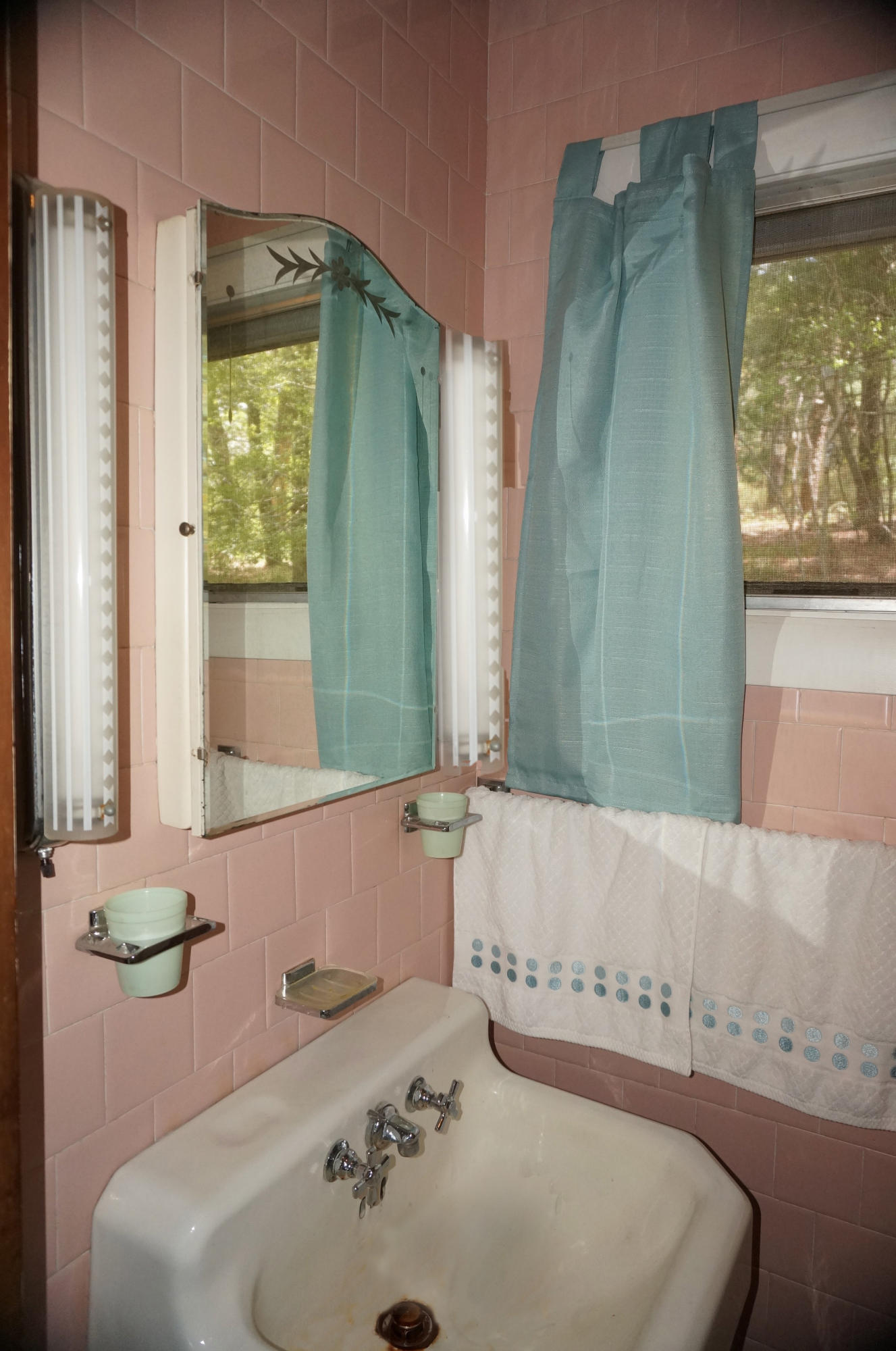 92 Stowe Road Sandwich, MA 02563 - Photo 18 of 33 Bath sink