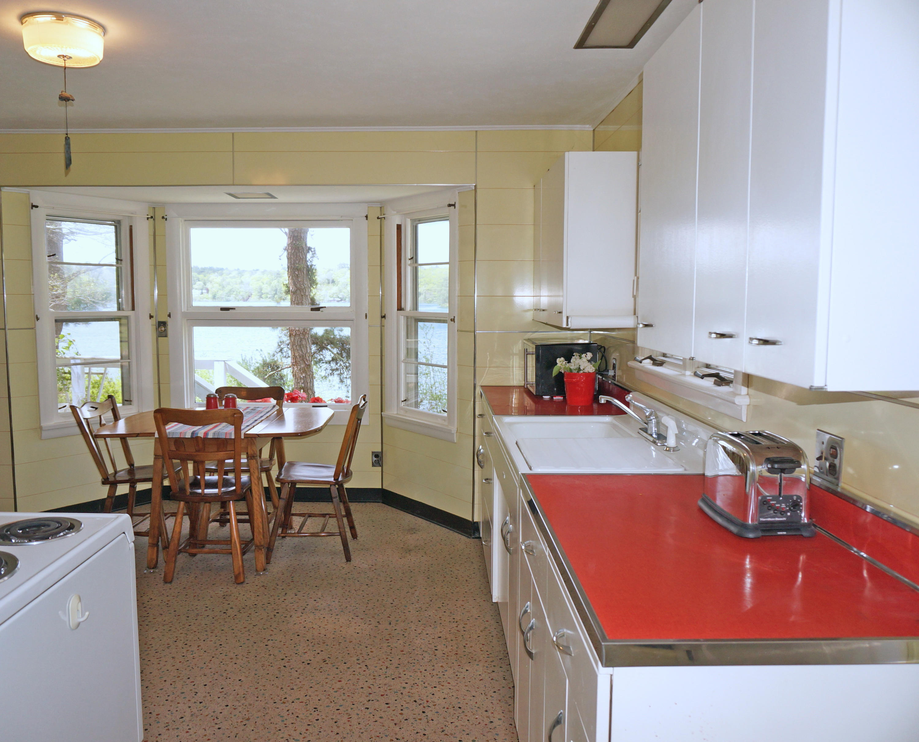 92 Stowe Road Sandwich, MA 02563 - Photo 3 of 33 Kitchen from front door 2