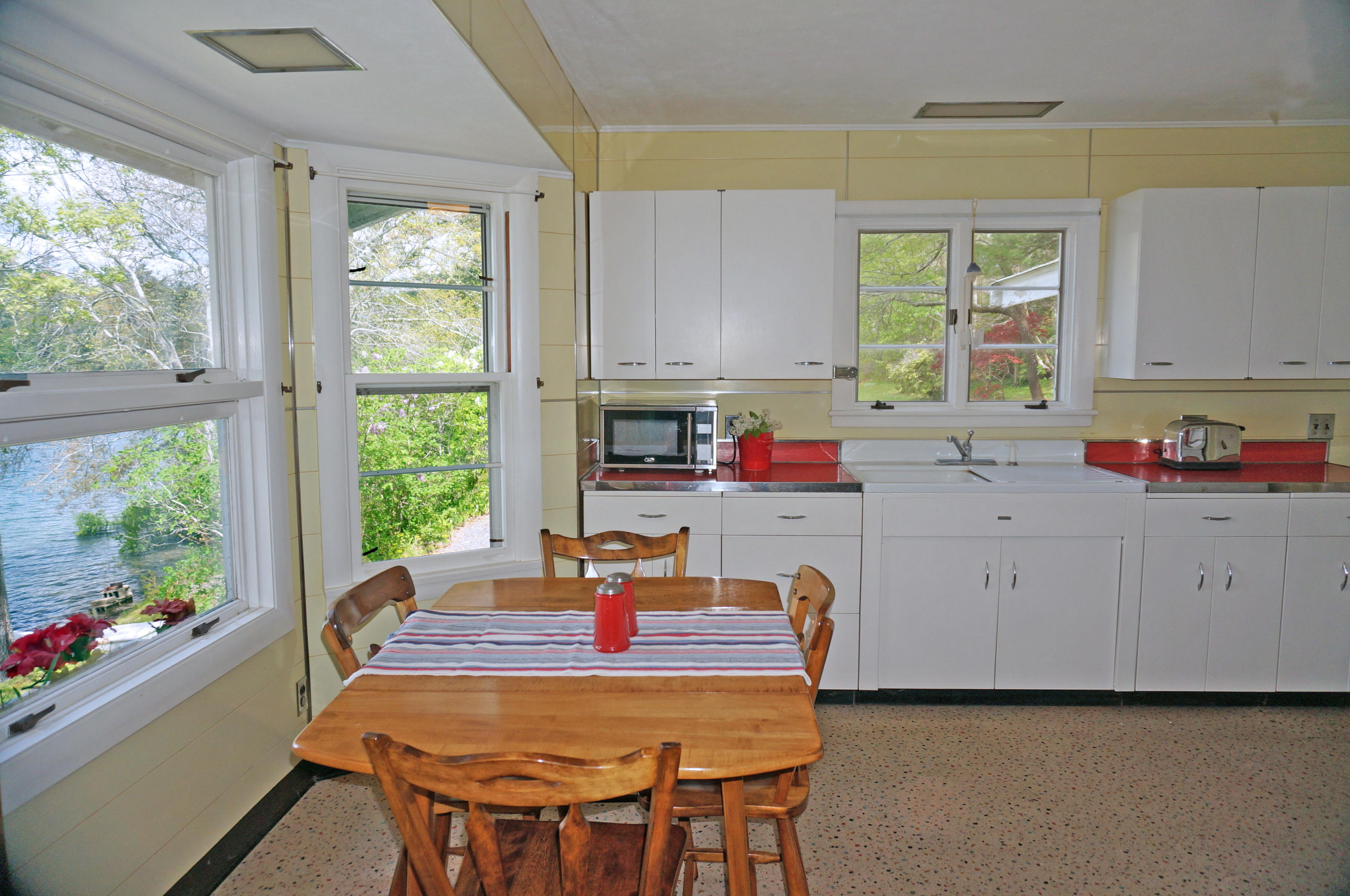 92 Stowe Road Sandwich, MA 02563 - Photo 7 of 33 Kitchen dining table