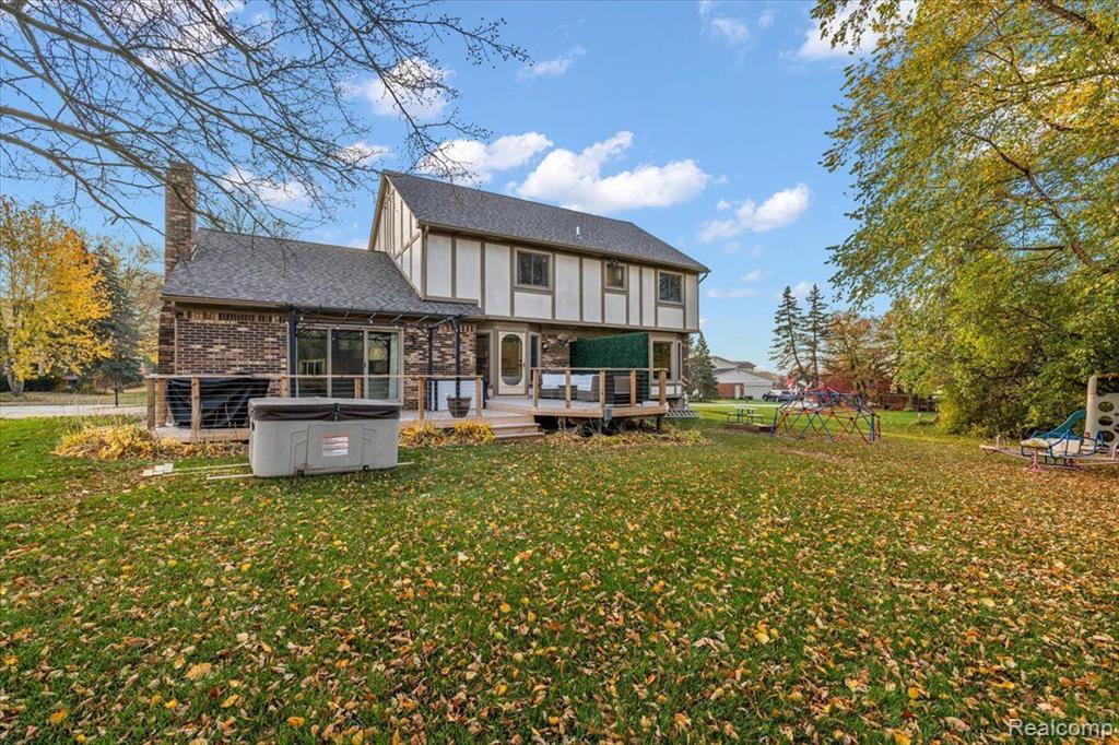 317 Silvervale Drive Rochester Hills, MI 48309 - Photo 4 of 72