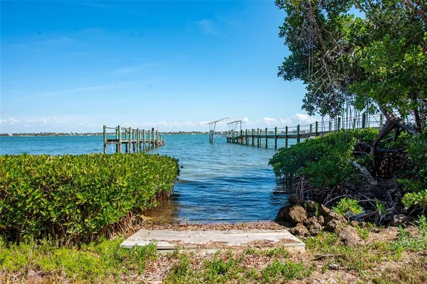 $1,549,000 | 4087 Pelican Shores Circle, Englewood, FL 34223