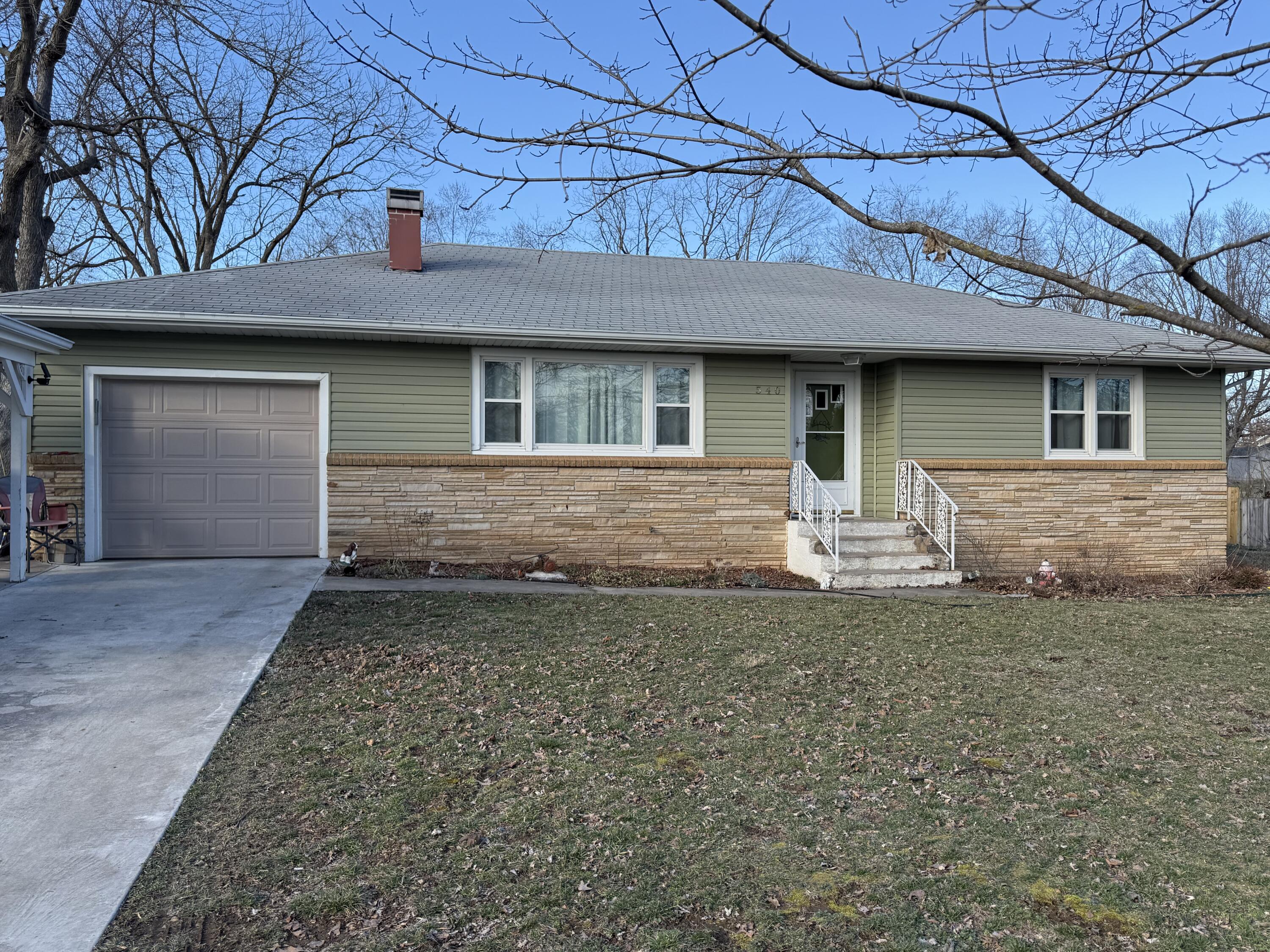 540 West Myrtle Monett, MO 65708 - Photo 1 of 1 IMG_1094