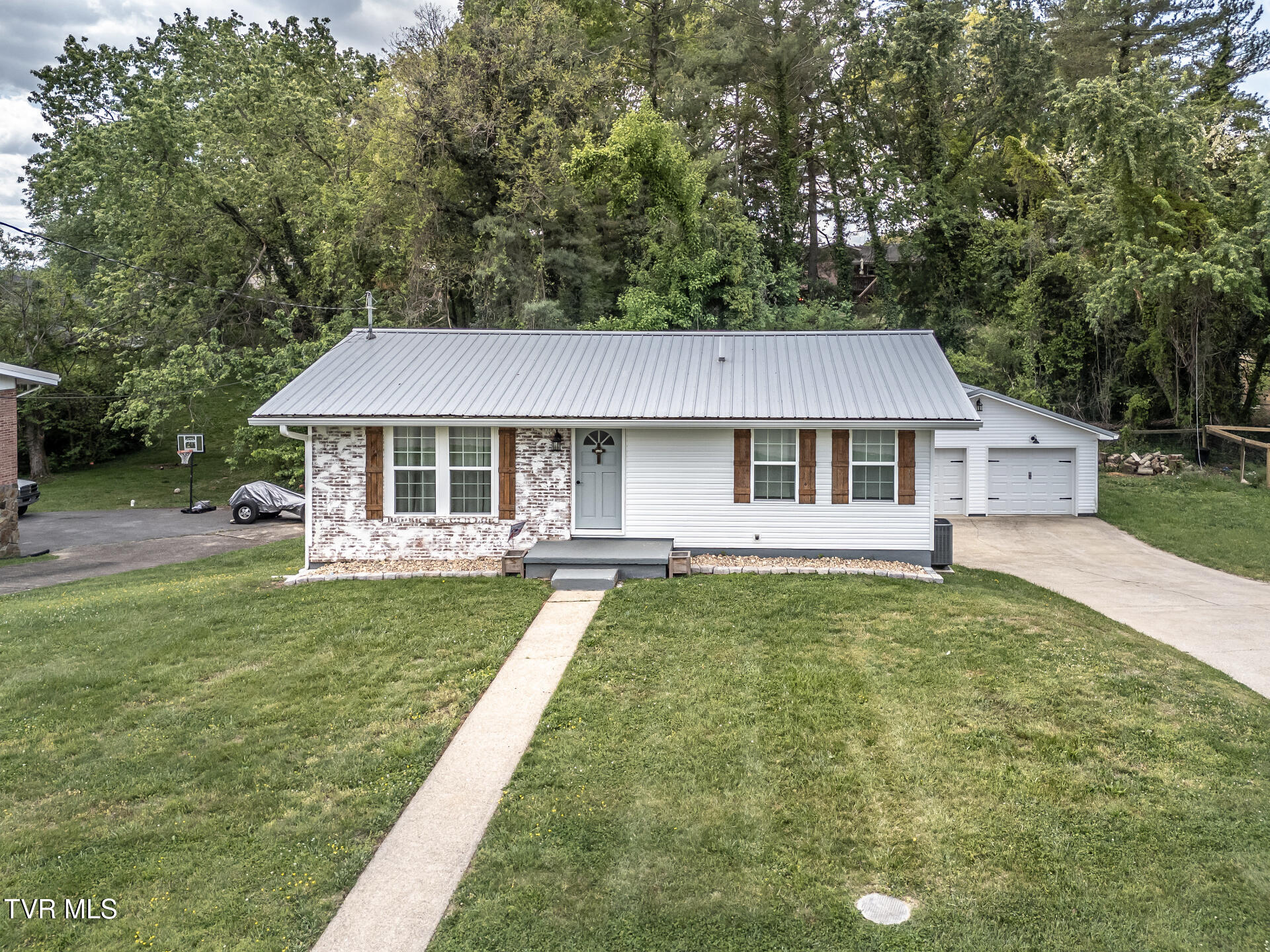114 Mayor Avenue Greeneville, TN 37745 - Photo 24 of 71 114MayorAveG_058