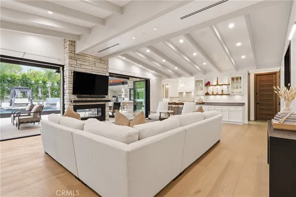 $16,495 | 22300 Philiprimm Street, Woodland Hills, CA 91367