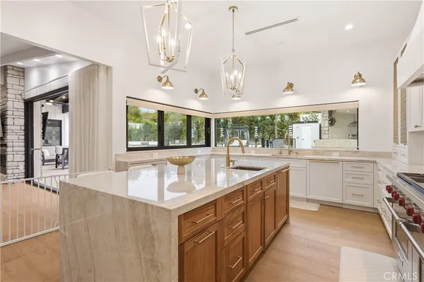 $16,495 | 22300 Philiprimm Street, Woodland Hills, CA 91367