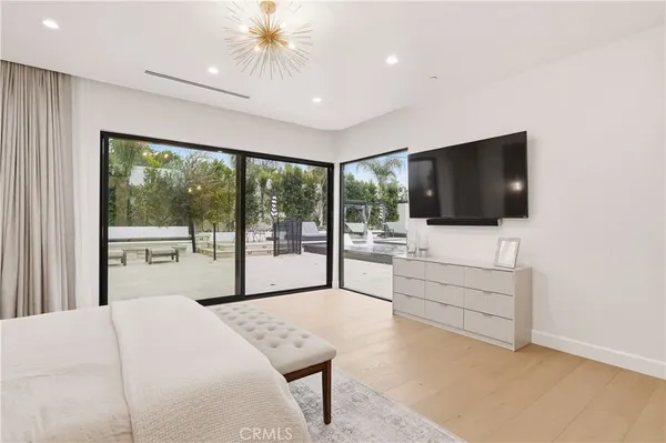 $16,495 | 22300 Philiprimm Street, Woodland Hills, CA 91367