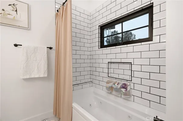 $16,495 | 22300 Philiprimm Street, Woodland Hills, CA 91367