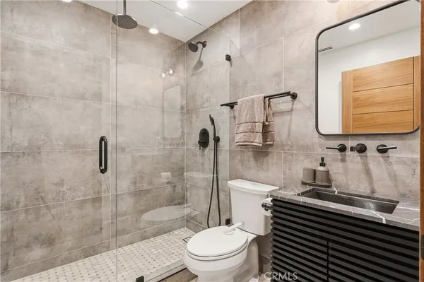$16,495 | 22300 Philiprimm Street, Woodland Hills, CA 91367