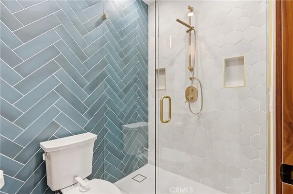 $16,495 | 22300 Philiprimm Street, Woodland Hills, CA 91367