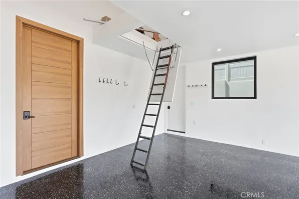 $16,495 | 22300 Philiprimm Street, Woodland Hills, CA 91367