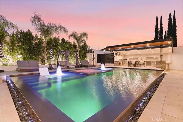 $16,495 | 22300 Philiprimm Street, Woodland Hills, CA 91367
