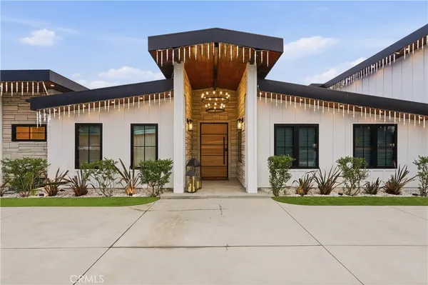 $16,495 | 22300 Philiprimm Street, Woodland Hills, CA 91367