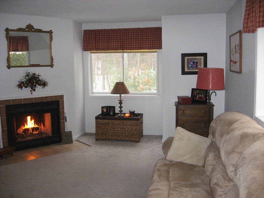 2 Princess Path, Unit 2 Uxbridge, MA 01569 - Photo 4 of 10