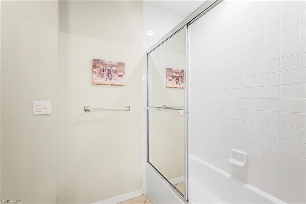 470 Launch Circle, Unit V301 Naples, FL 34108 - Photo 21 of 39 a view of a hallway