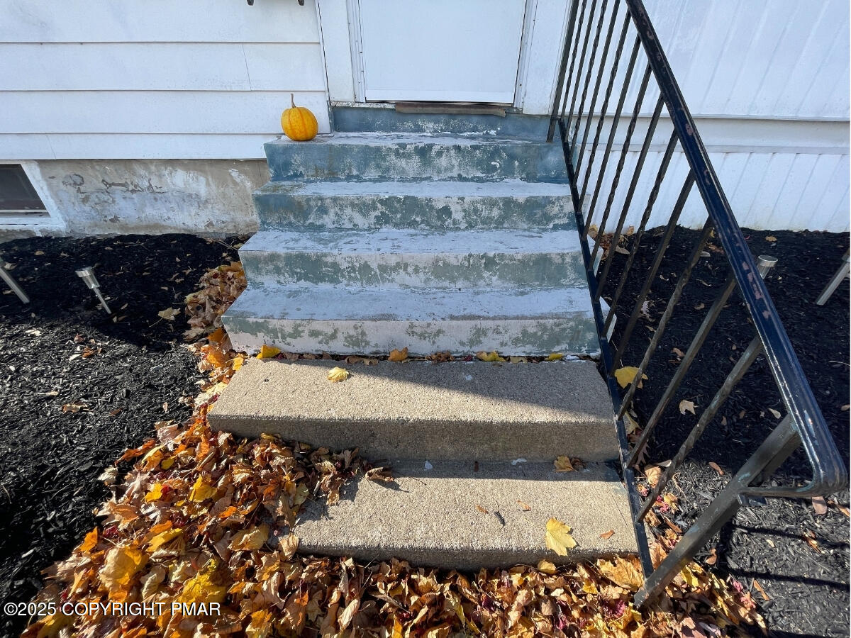 814 Charles Street Luzerne, PA 18709 - Photo 23 of 101 814 Charles St