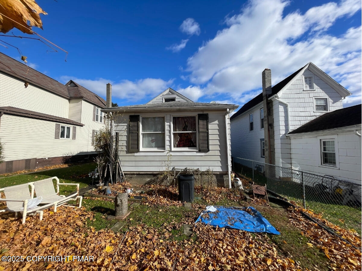 814 Charles Street Luzerne, PA 18709 - Photo 3 of 101 814 Charles St