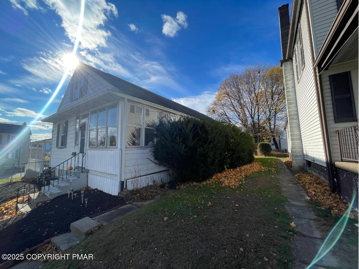 814 Charles Street Luzerne, PA 18709 - Photo 6 of 101 814 Charles St