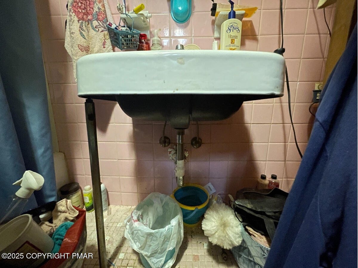 814 Charles Street Luzerne, PA 18709 - Photo 62 of 101 814 Charles St