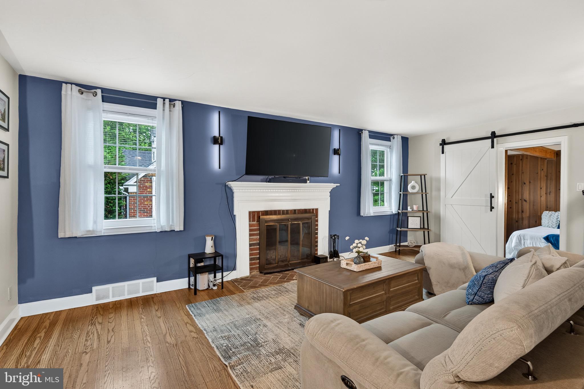 208 Stanton Road Havertown, PA 19083 - Photo 5 of 40