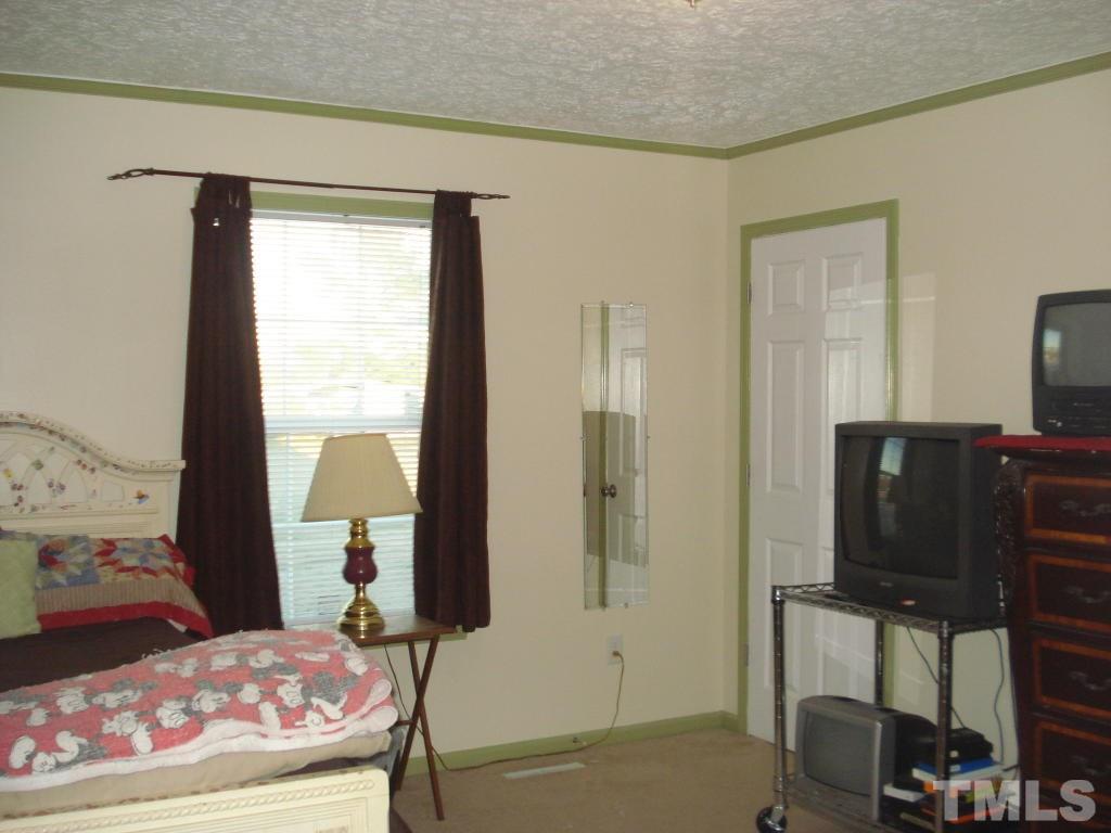 76 Suggs Road Dunn, NC 28334 - Photo 13 of 16 Gallery Image 13