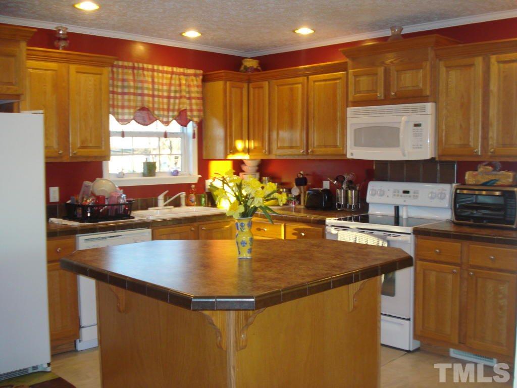 76 Suggs Road Dunn, NC 28334 - Photo 8 of 16 Gallery Image 8