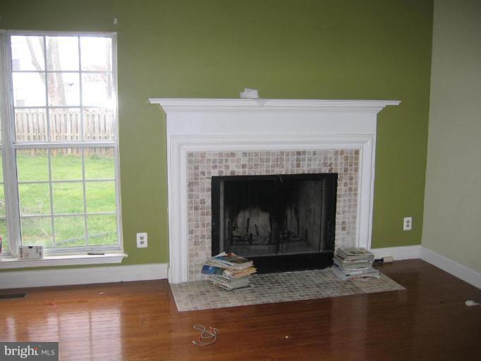 8578 Yoder Street Manassas, VA 20110 - Photo 2 of 2 Family Room