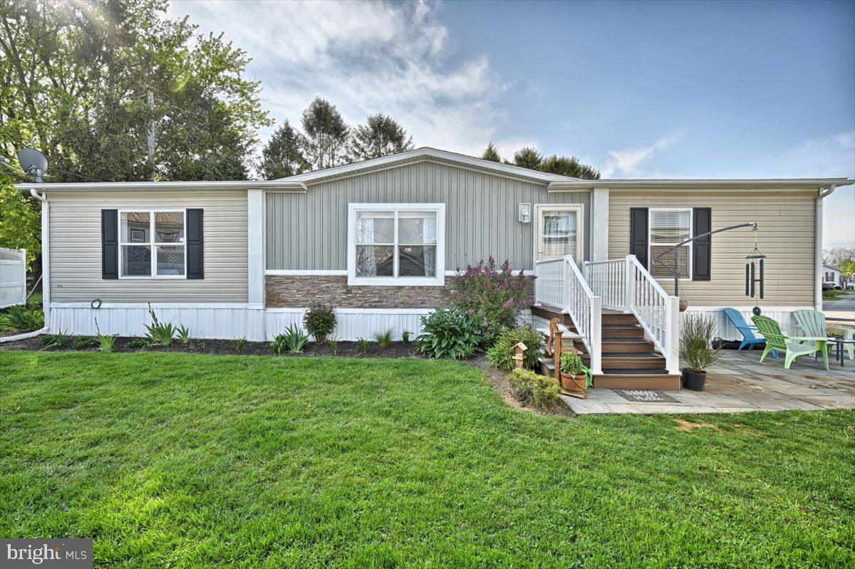 7 Janis Road Gordonville, PA 17529 - Photo 1 of 31 Gallery Image 1