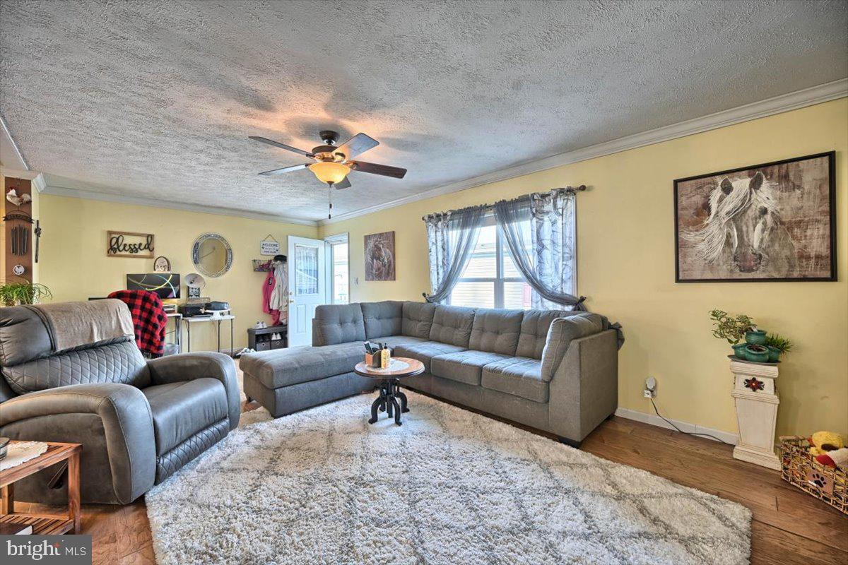 7 Janis Road Gordonville, PA 17529 - Photo 5 of 31 Gallery Image 5