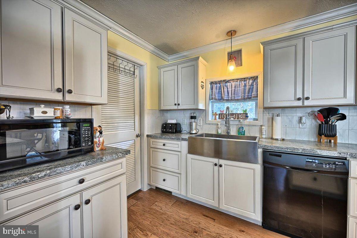 7 Janis Road Gordonville, PA 17529 - Photo 9 of 31 Gallery Image 9