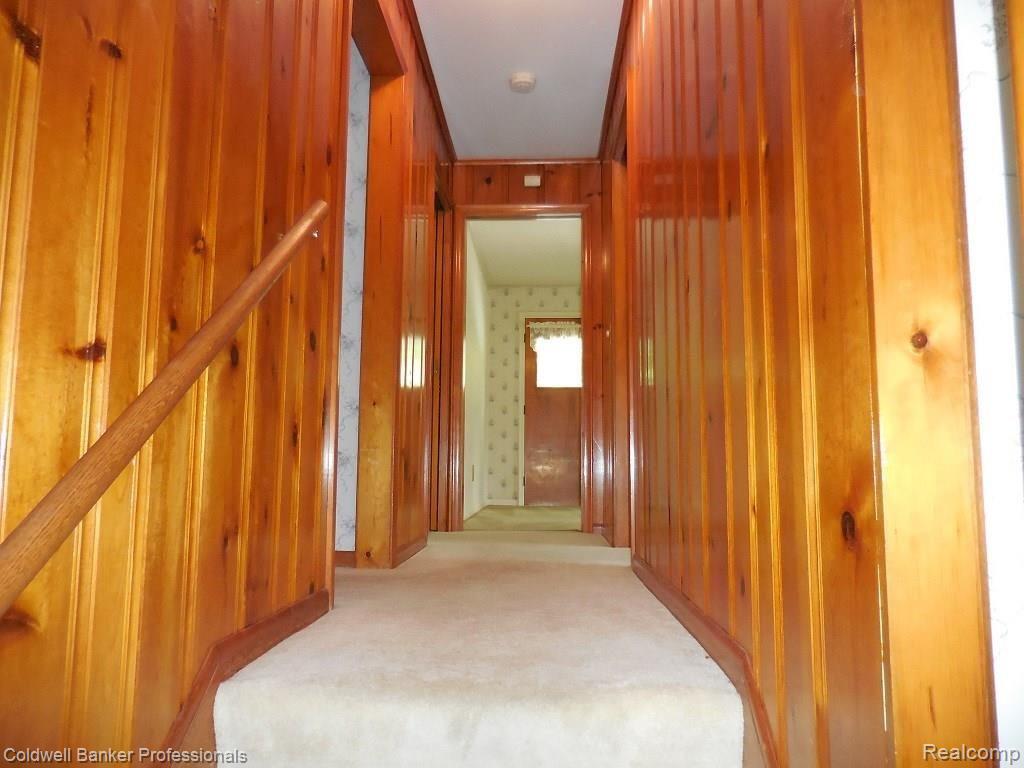1181 East Snell Road Rochester, MI 48306 - Photo 14 of 36 14.JPG